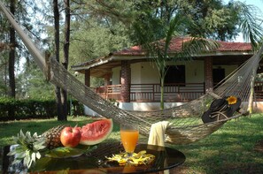 Casa rural Deluxe | Minibar, escriptori i espai de treball apte per a portàtils 