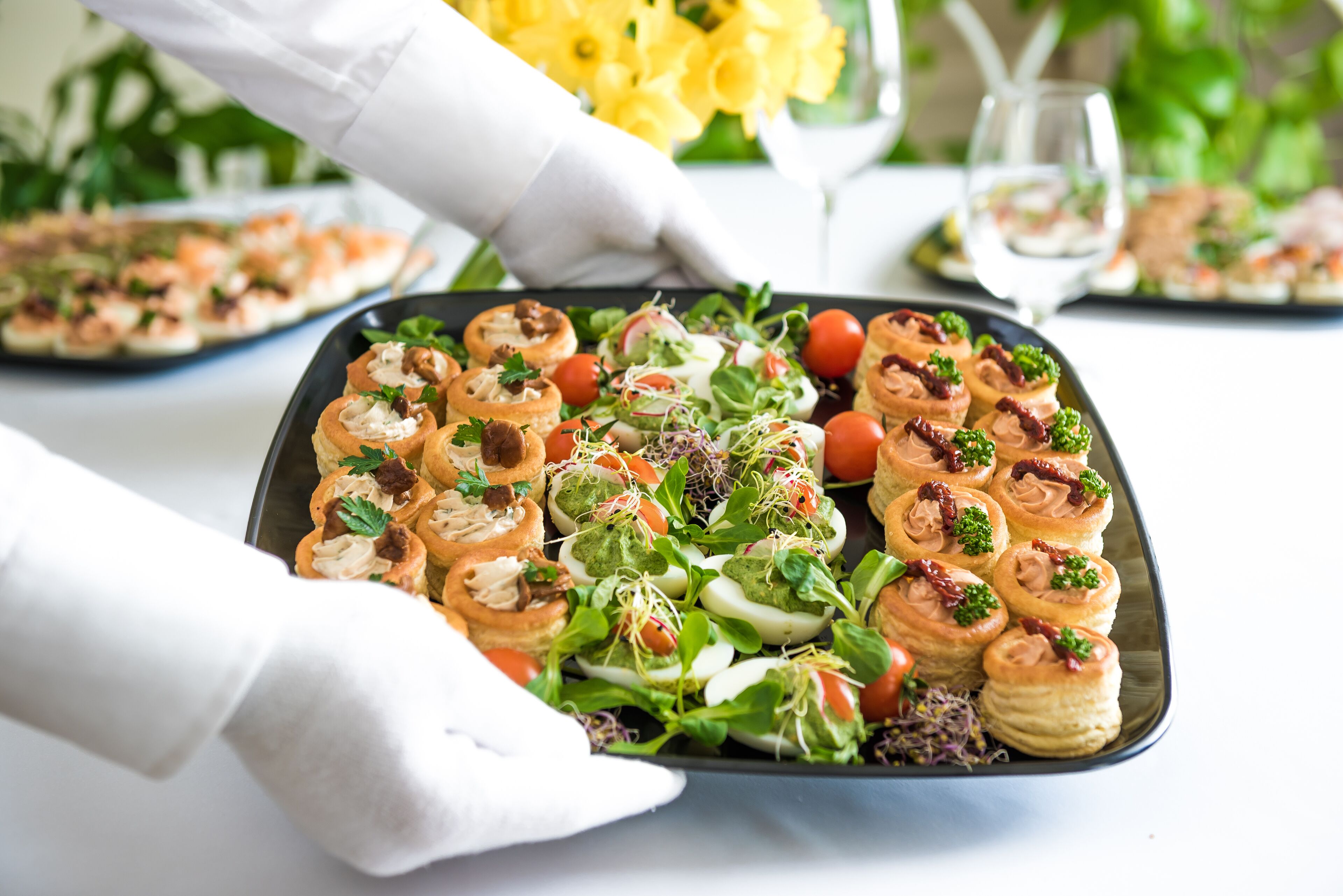 daily buffet breakfast (pln 50 per person)