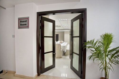 Innotel Luxury Business Hotel