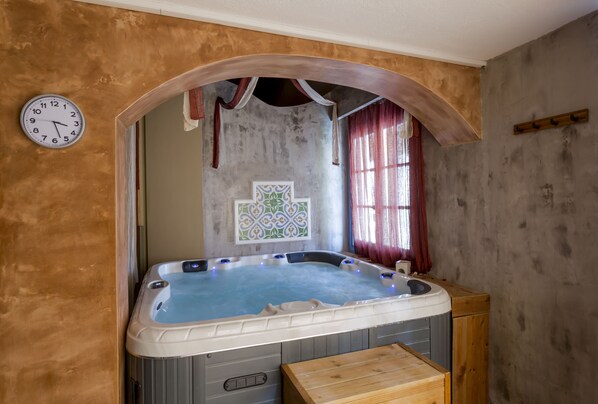 Couples treatment room(s), sauna, steam room, Turkish bath/hammam