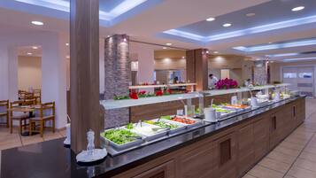 Petit déjeuner buffet compris tous les jours