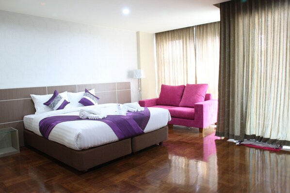 Family Room at Soi Petchaburi 13