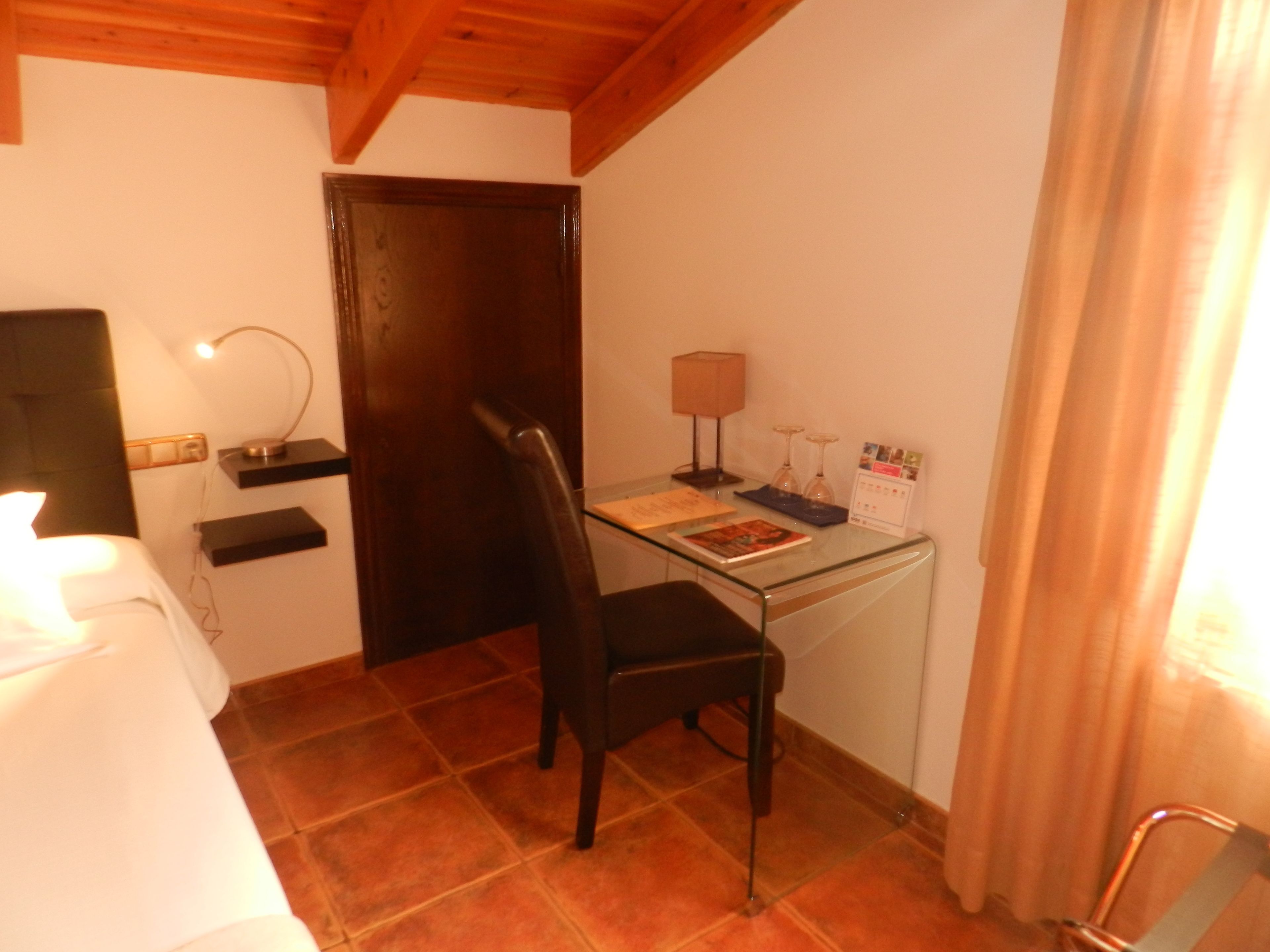 superior double room | minibar, desk, blackout curtains, iron/ironing board