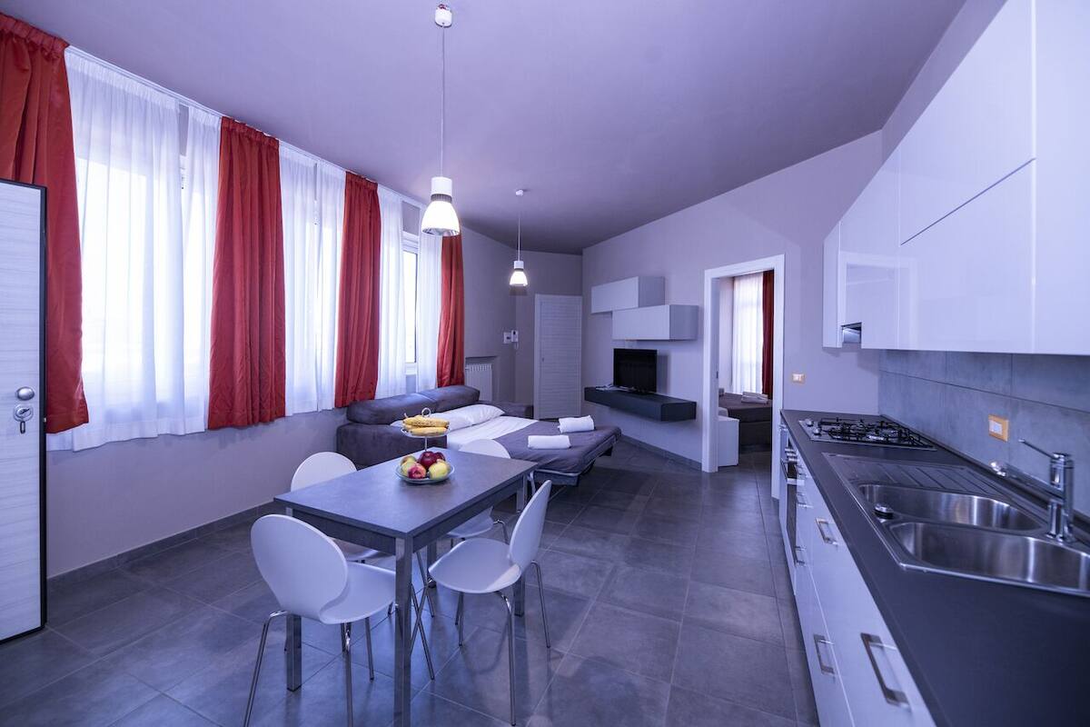 Condo | Premium bedding, minibar, in-room safe, desk