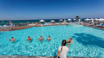 2 piscinas al aire libre, sombrillas, tumbonas