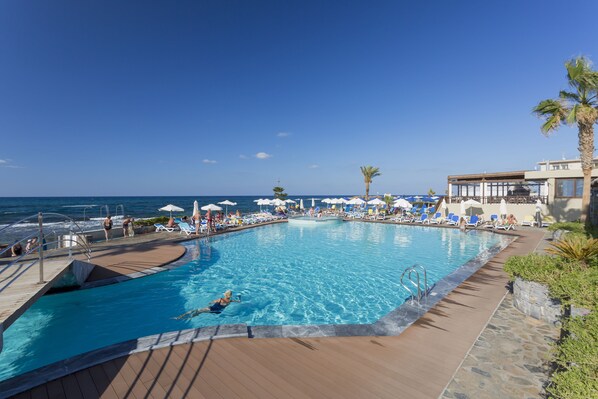 2 outdoor pools, pool umbrellas, sun loungers