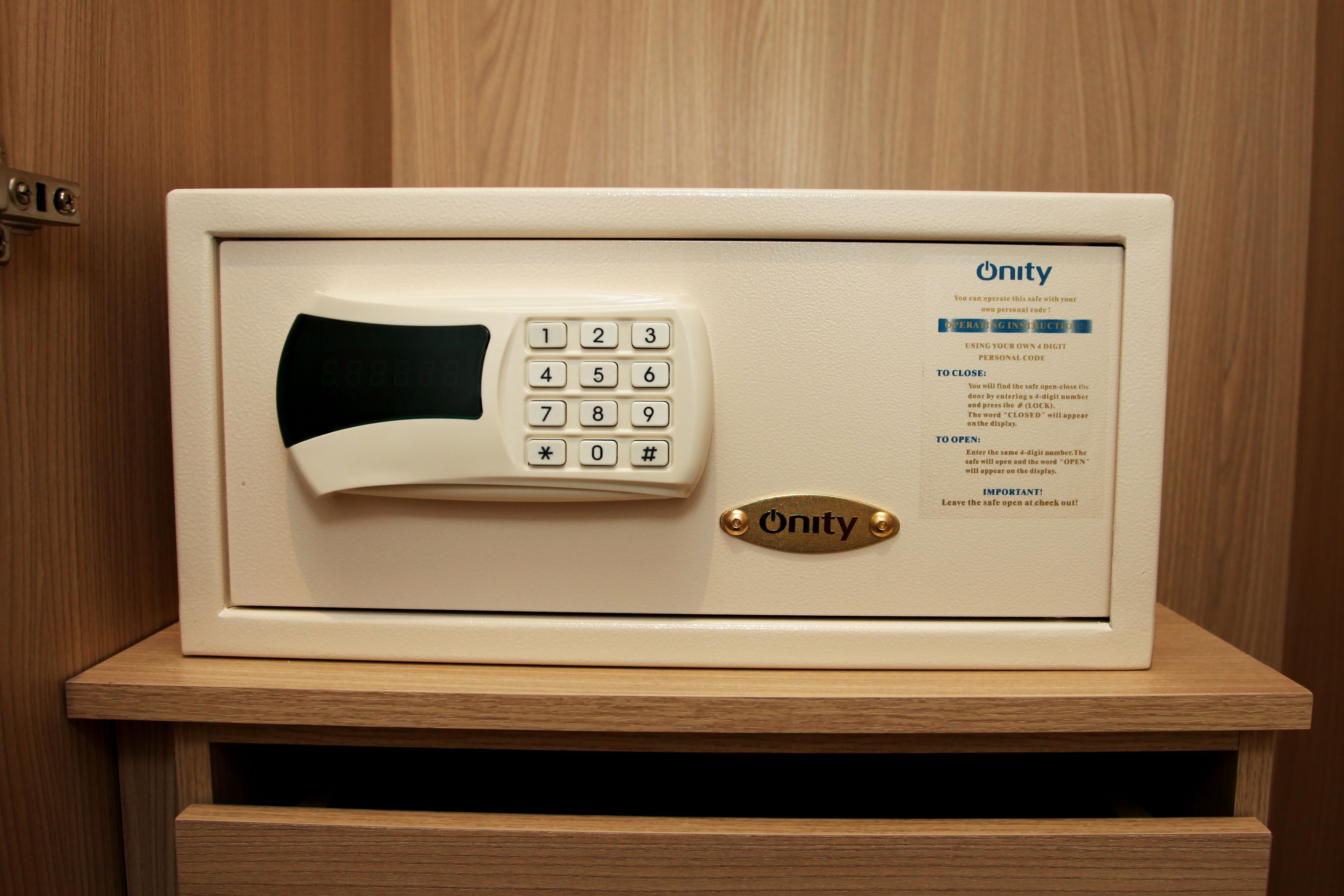 minibar, in-room safe, desk, laptop workspace