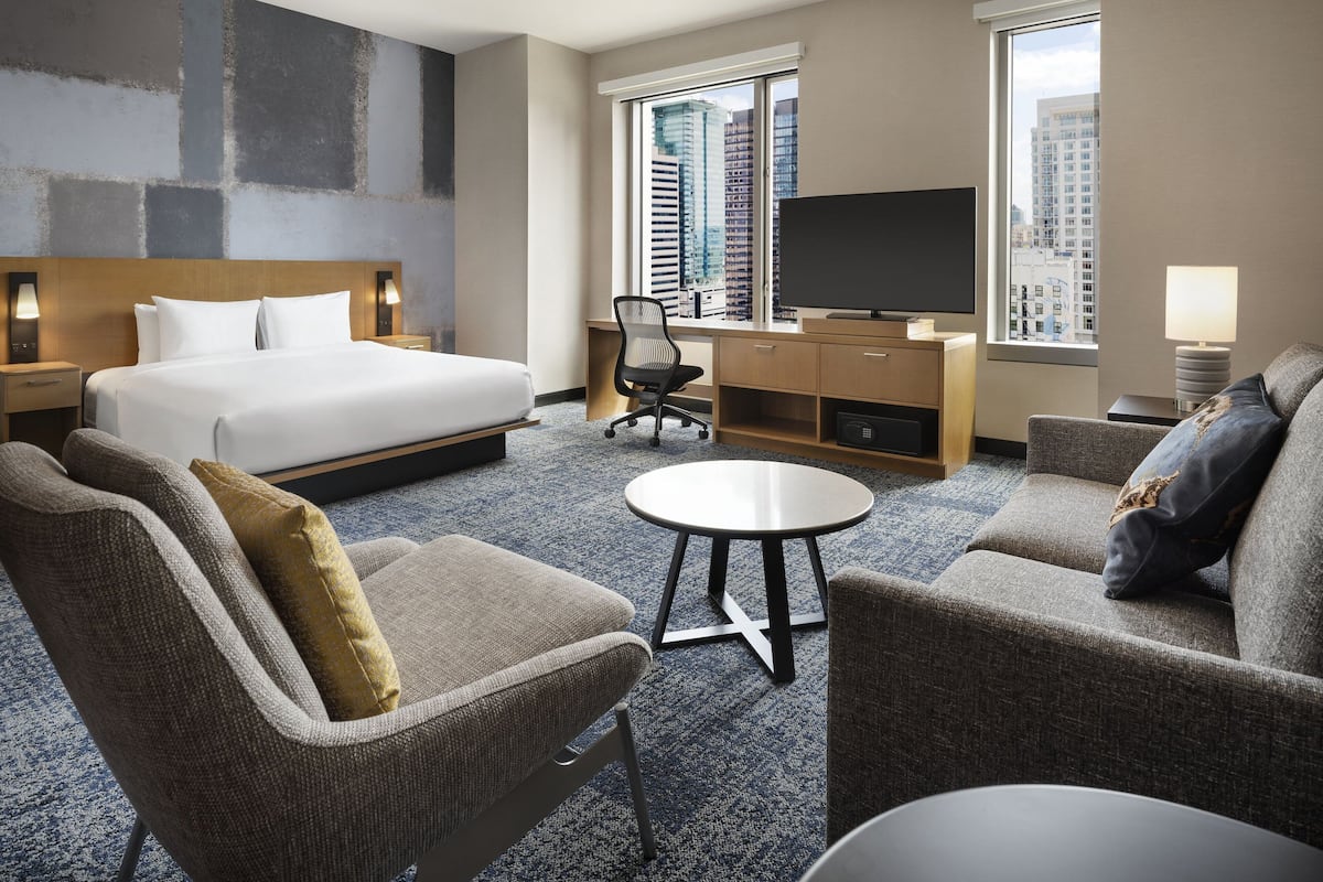 1 bedroom, premium bedding, in-room safe, desk