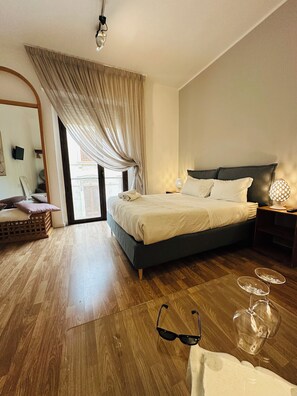 Premium bedding, minibar, individually decorated, individually furnished - B&B Degli Artisti (Lecce)