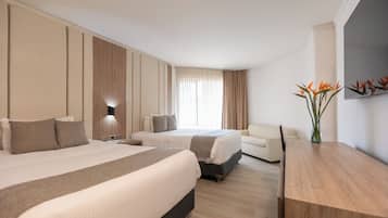 Superior Twin Room | Minibar, in-room safe, laptop workspace, iron/ironing board
