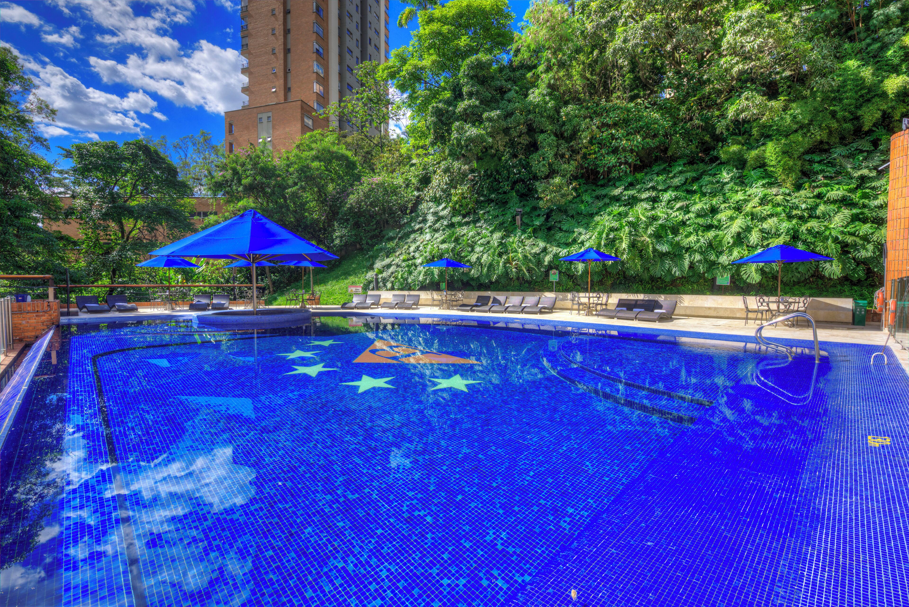Outdoor pool, pool umbrellas