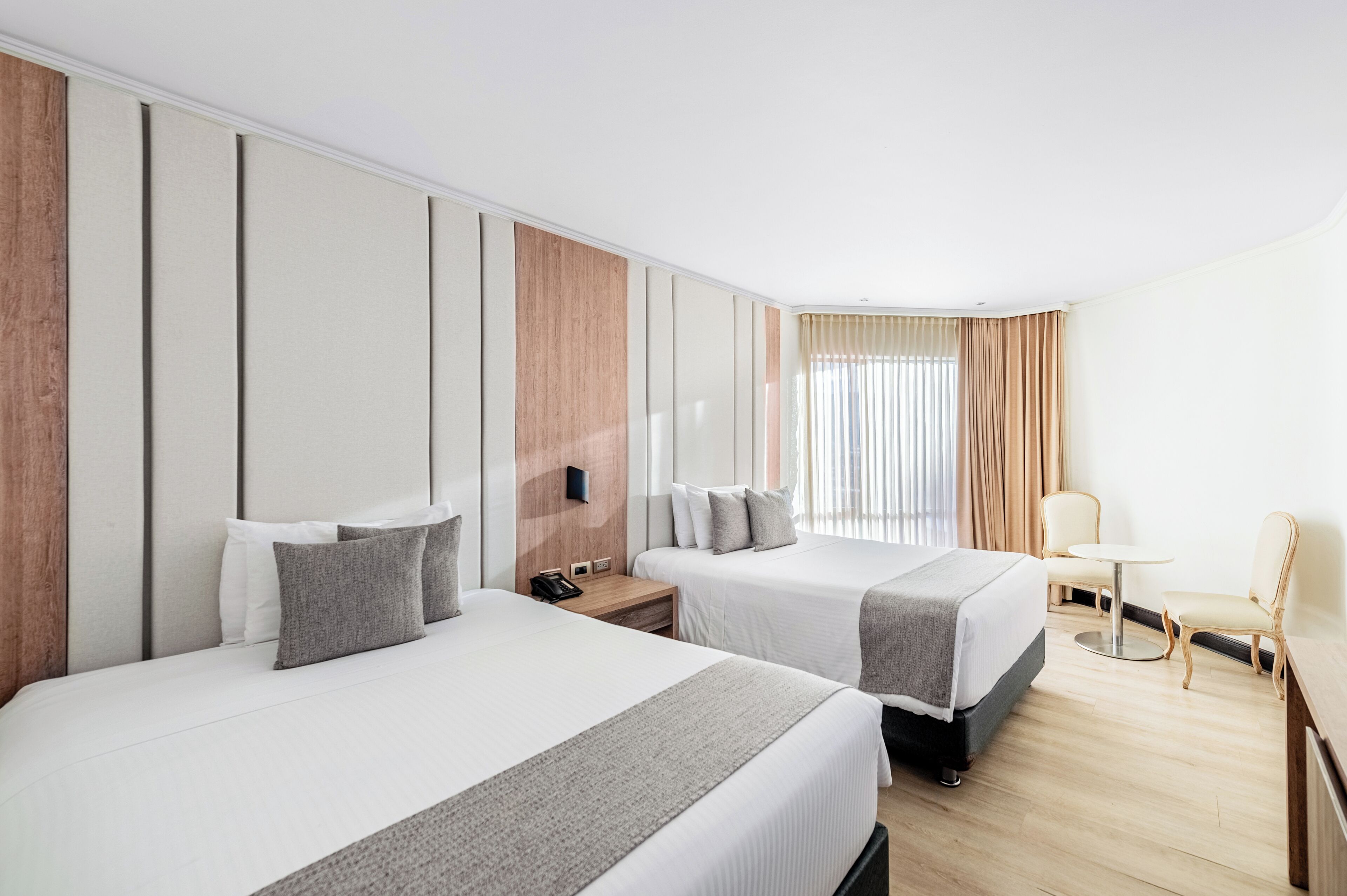 Kahden hengen superior-huone (kaksi sänkyä) | Minibaari, tallelokero huoneessa