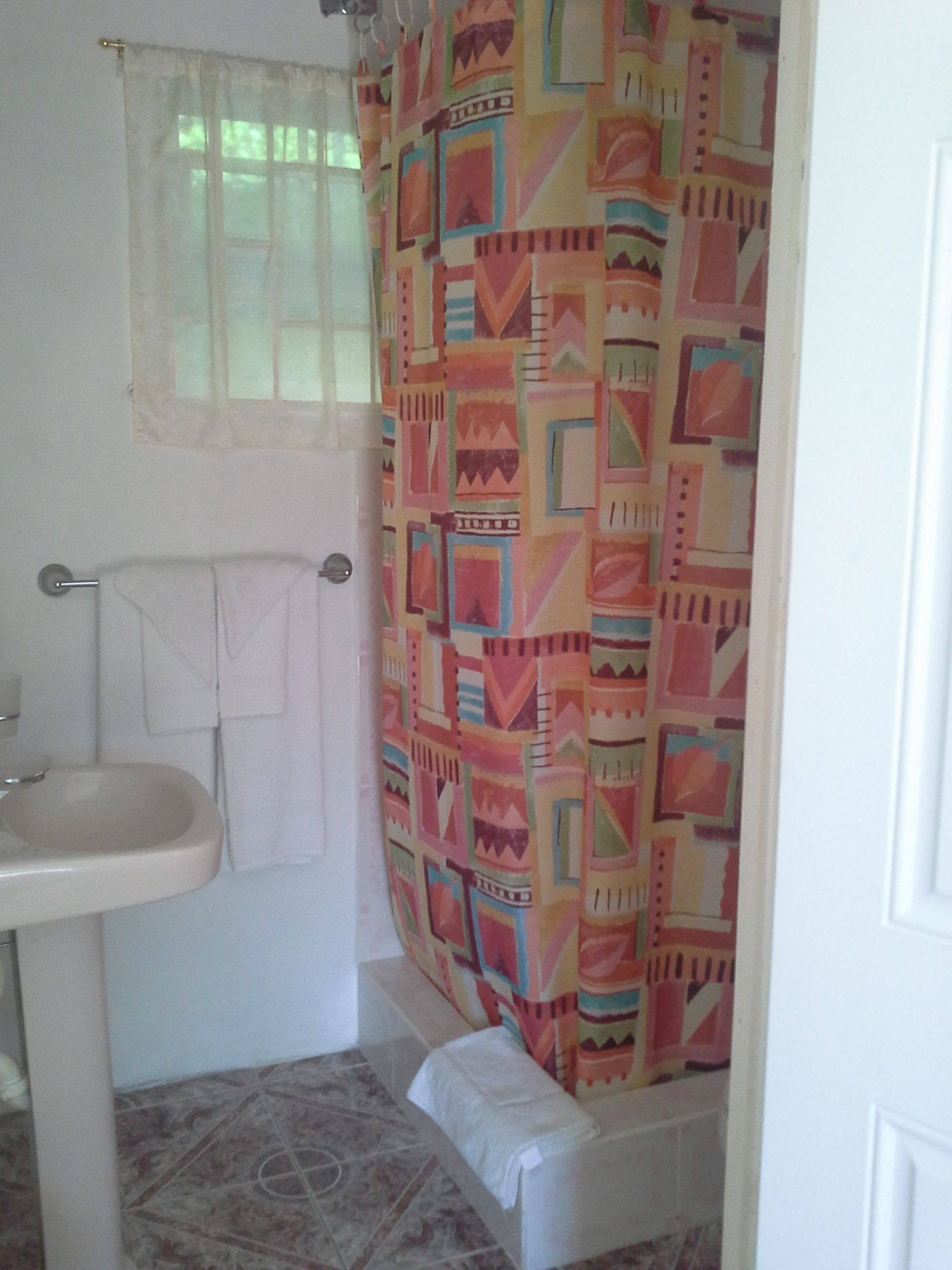Standard Room | Bathroom