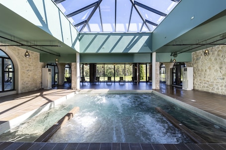 Indoor spa tub. Le Château de Taulane
