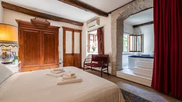 1 bedroom, minibar, in-room safe, desk