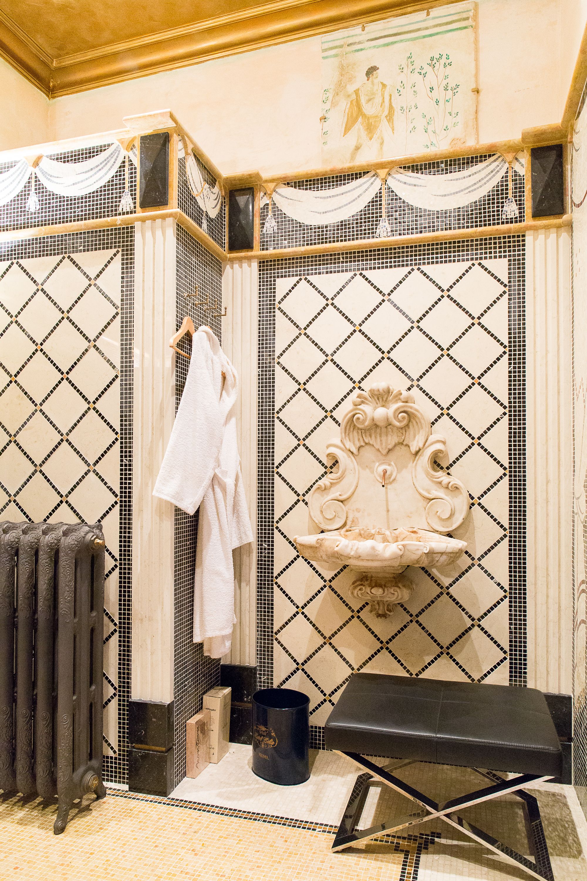 turkish bath/hammam, body treatments, hydrotherapy, aromatherapy