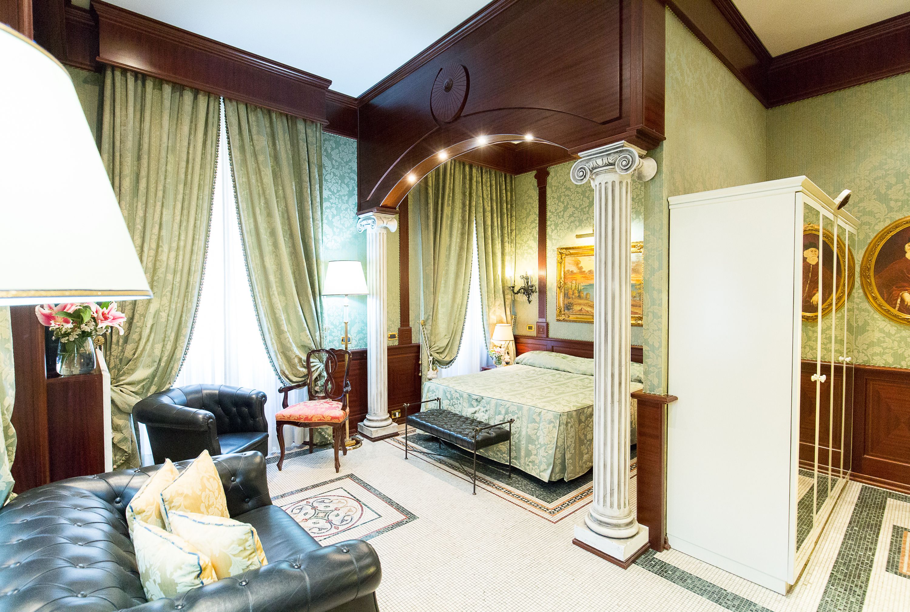 junior suite | 1 bedroom, minibar, in-room safe, desk