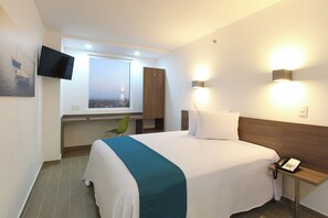 Superior Room, 1 Queen Bed | In-room safe, desk, iron/ironing board, free WiFi - One La Paz Hotel (La Paz)