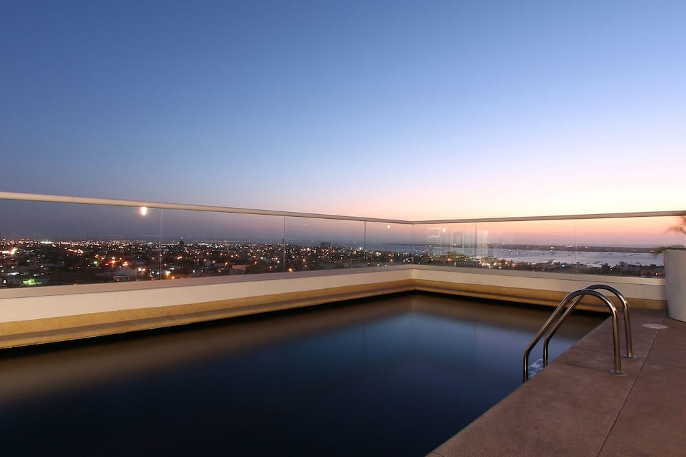 One La Paz Hotel