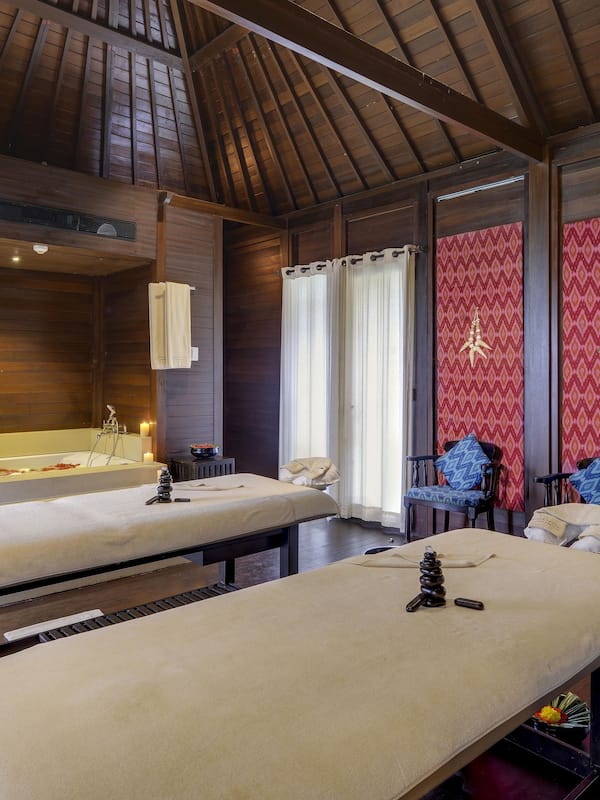Couples treatment rooms, steam room, Turkish bath, body treatments