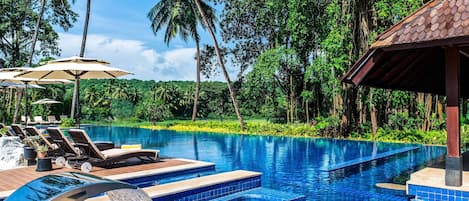 Ropa de cama de alta calidad, colchones con pillow-top y minibar