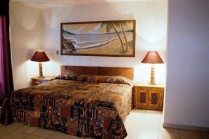 Premium bedding, in-room safe - Torre de Oro (Puerto Vallarta)
