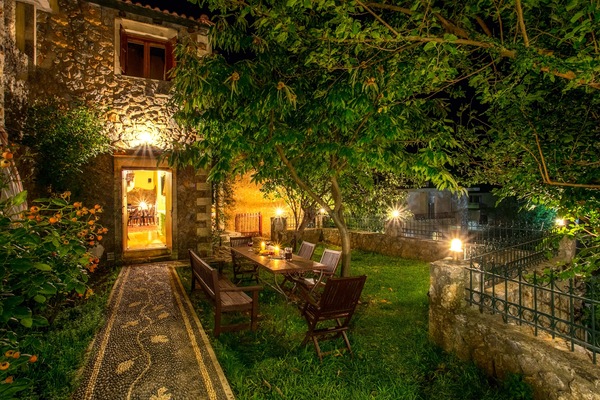 Villa – deluxe (in Theriso Vilage 14 km) | Terrasse/patio