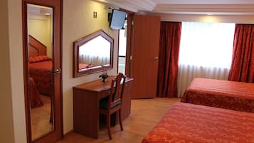 In-room safe, free WiFi