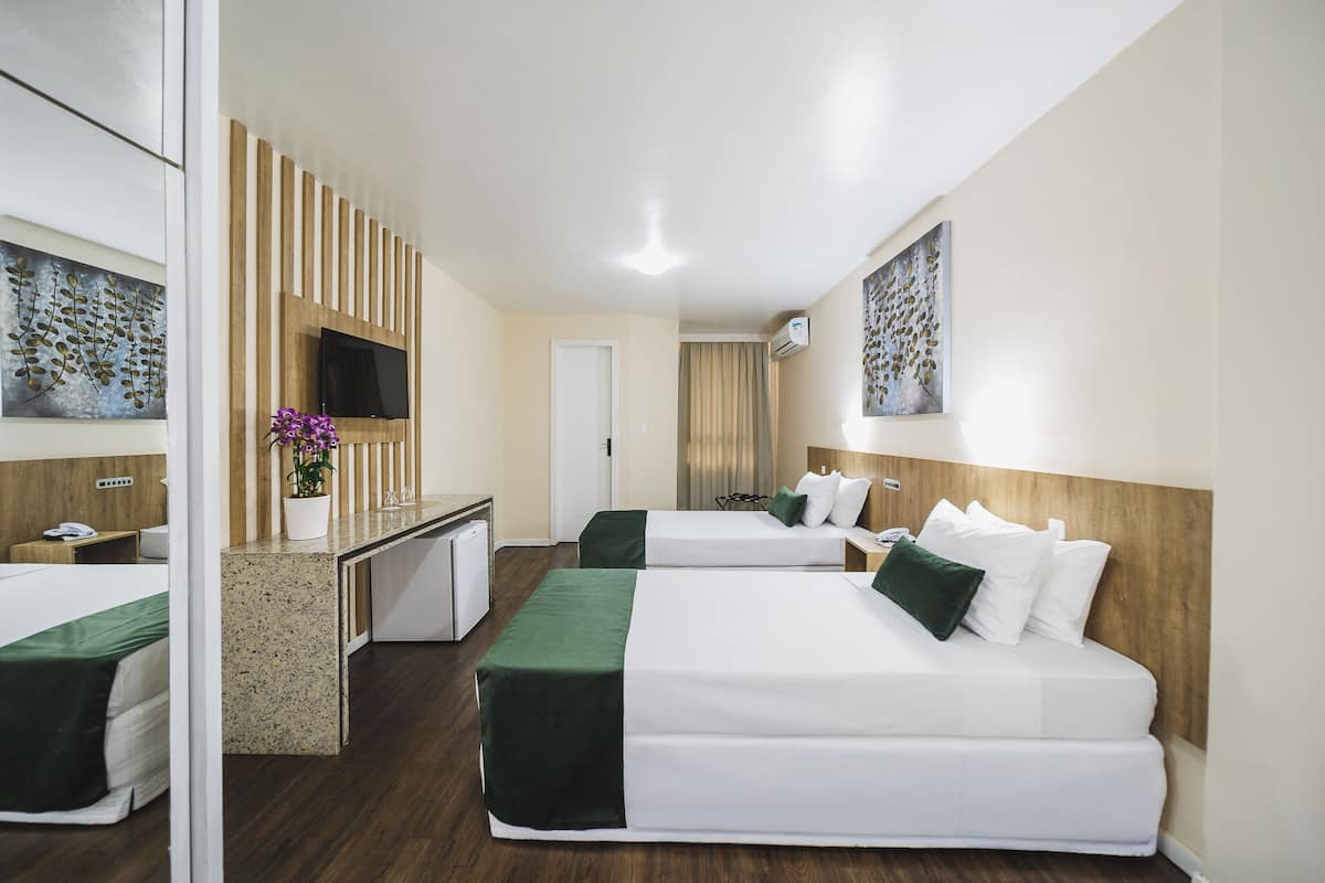 STANDARD DUPLO SOLTEIRO | Minibar, caja de seguridad en la habitación, escritorio y camas extra