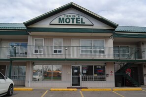 Front of property - Derrick Motel (Edmonton)