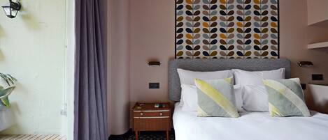 Estudio, terraza | Ropa de cama de alta calidad, caja fuerte, decoración individual