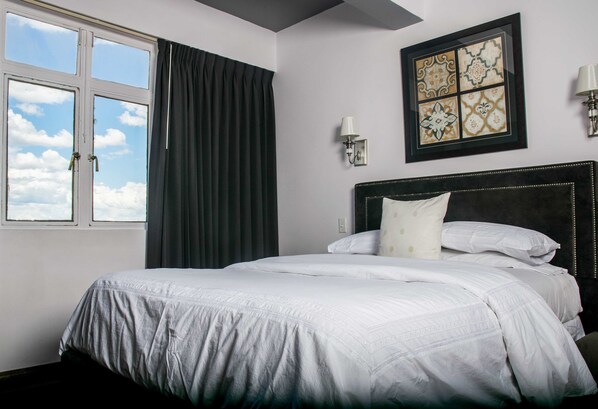 Comfort Suite, 1 King Bed