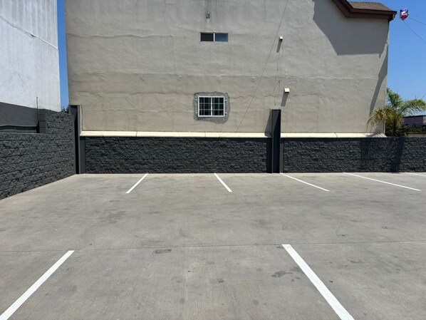Parcheggio non assistito gratuito