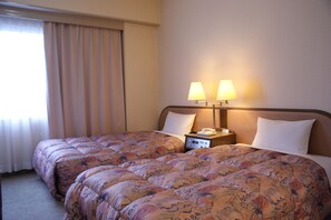 Työpöytä, silitysrauta/-lauta, ilmainen Wi-Fi, vuodevaatteet