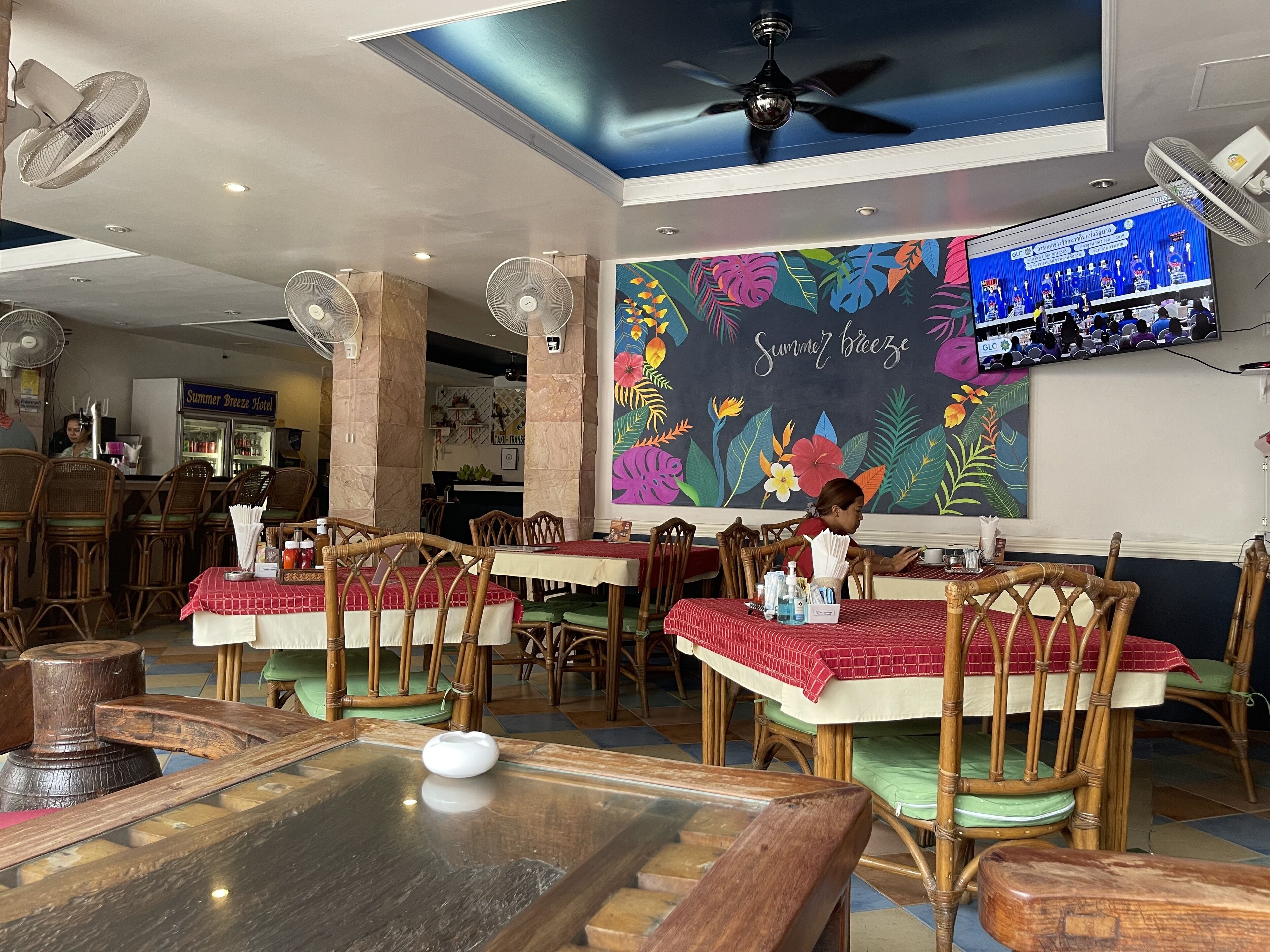 Photo - Summer Breeze Hotel
