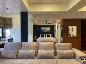 Cobertura, 1 cama King | Frigobar, cofres nos quartos, escrivaninha