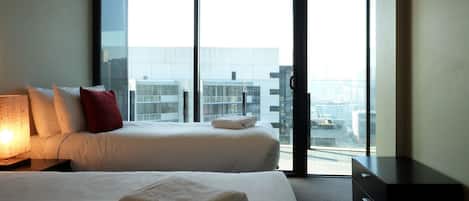 Penthouse Executive - 3 sovrum - 2 badrum | Individuell inredning, unika möbler, skrivbord och mörkläggningsgardiner