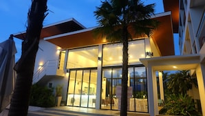 Ngoại thất