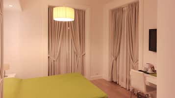Doppelzimmer | Daunenbettdecken, Betten mit Memory-Foam-Matratzen, Minibar, Zimmersafe