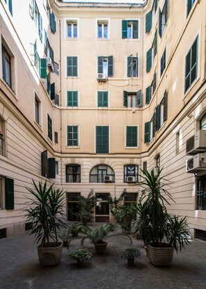 Garden - A Peace Of Rome (Rome)