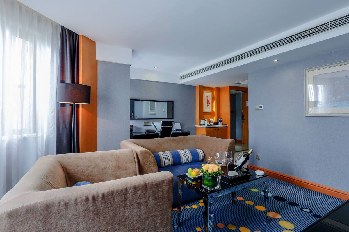 Suite, 1 habitación | Ropa de cama de alta calidad y minibar