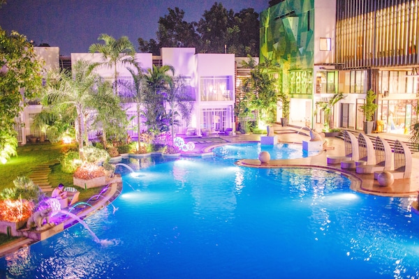 Piscine extérieure