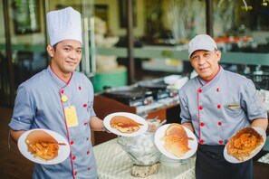 Restaurant - Aziza Paradise Hotel (Puerto Princesa)