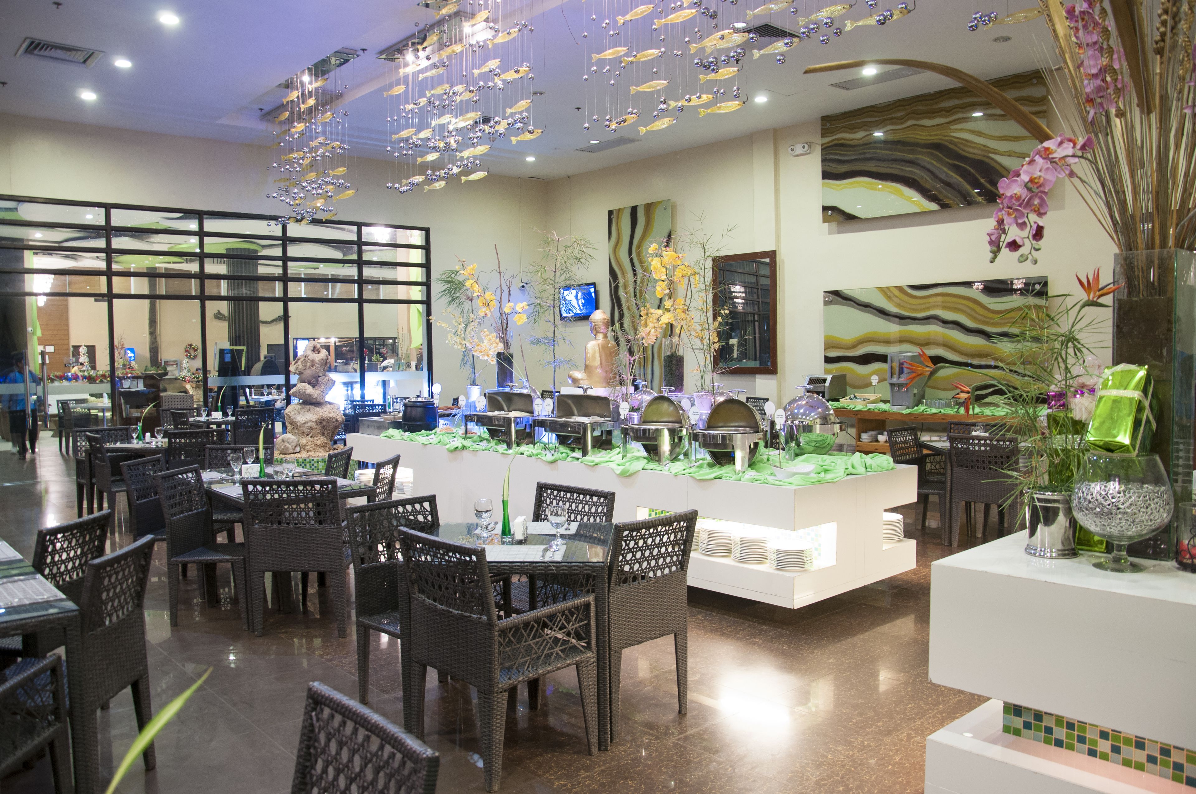 Desayuno buffet (PHP 500 por persona) 