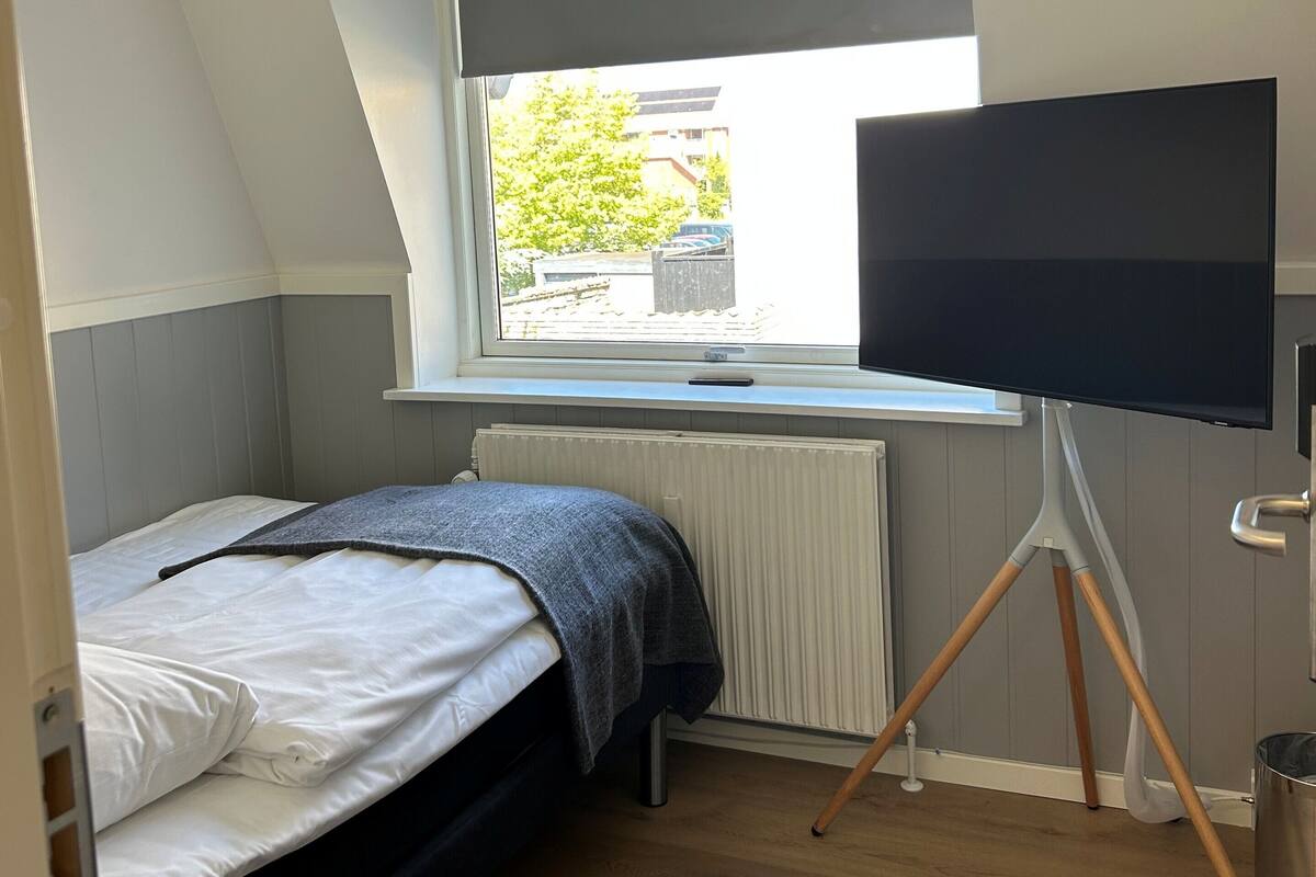 Standard Single Room, Private Bathroom | WiFi (free), bed sheets