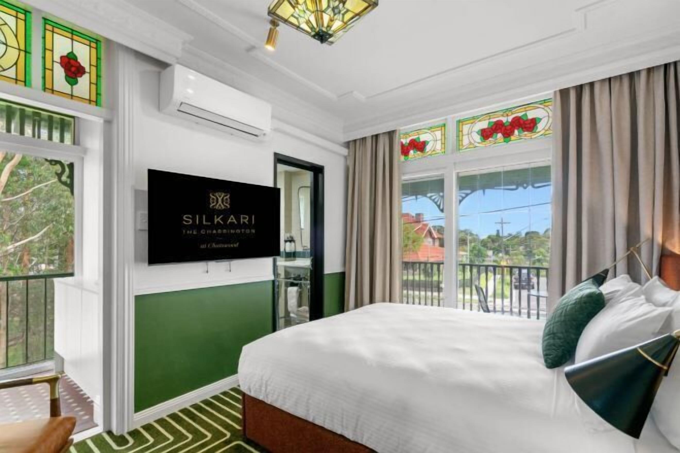 Premium bedding, desk, blackout drapes, soundproofing