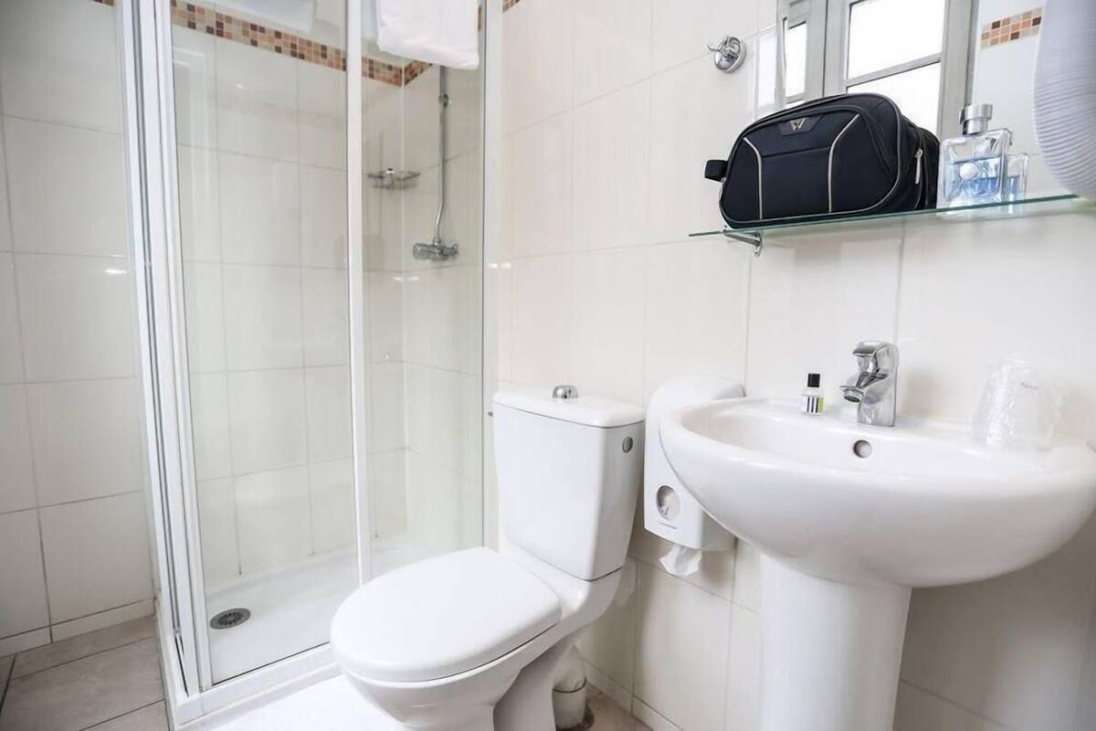 Bagno | Doccia, asciugacapelli, asciugamani