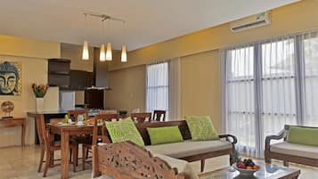 Villa, 3 chambres, piscine privée | Cuisine privée | Four, plaque de cuisson, cafetiÚre/bouilloire, bouilloire électrique
