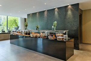 Daily buffet breakfast for a fee