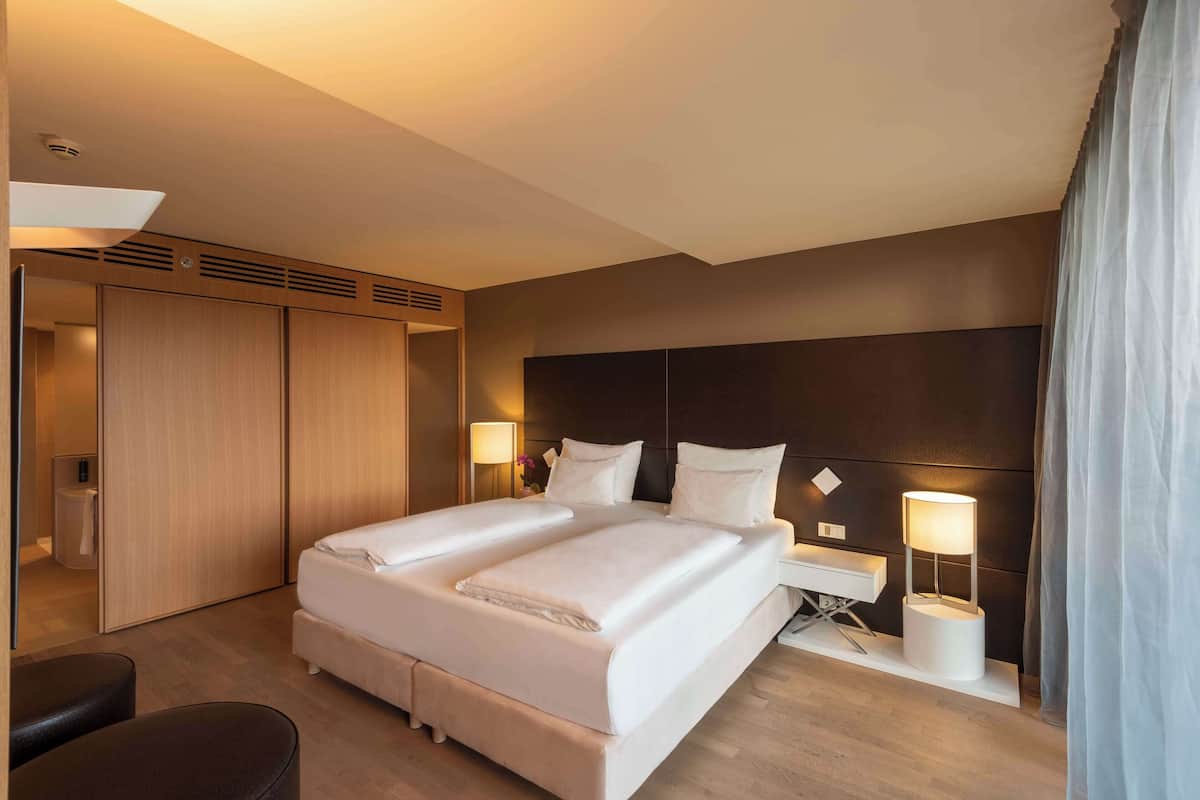 1 bedroom, minibar, in-room safe, desk
